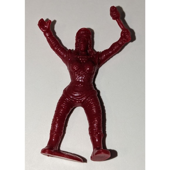 Lot Vintage Waxy Plastic Barbarian Army Men Figures Red Green Yellow Rare - Picture 2 of 15